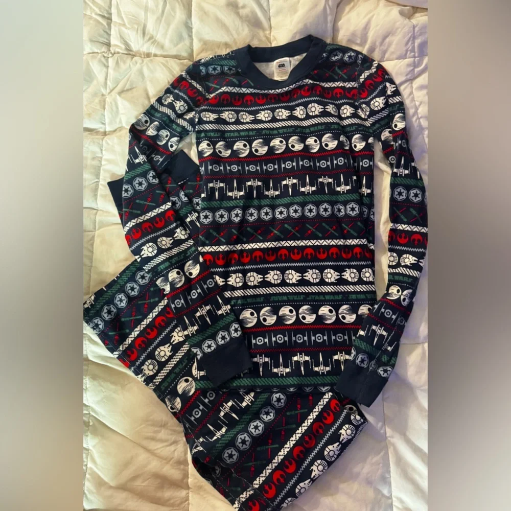 Hanna Andersson Boys Star Wars Navy and Red Pajama Set